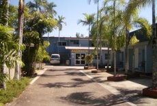 Отель Kookaburra Holiday Park Accommodation Cardwell в городе Кардуэлл, Австралия