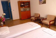 Отель Castellania Hotel Apartments в городе Livadia, Греция
