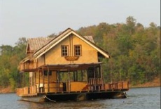 Отель The Floating Houses в городе Си Сават, Таиланд