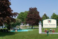 Отель Motel A La Claire Fontaine в городе Плесивиль, Канада