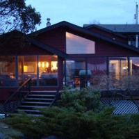 Отель Big Fish Lodge в городе Порт Ренфрю, Канада