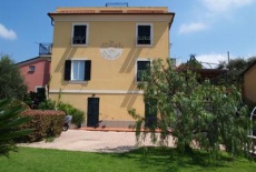 Отель Villa Gigina в городе Кьявари, Италия