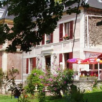 Отель La Musardiere Essertines-Sur-Rolle в городе Эсертин-Сюр-Роль, Швейцария