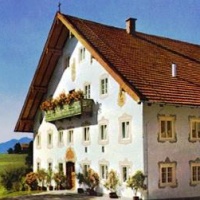 Отель Hoisl-Brau Landhotel в городе Пенцберг, Германия