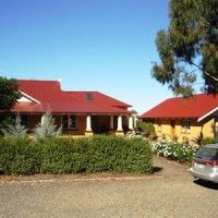 Отель Stephanette's Cottage в городе Лайт Пасс, Австралия
