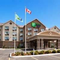 Отель Holiday Inn Express Hotel and Suites New Liskeard в городе Темискаминг Шорс, Канада
