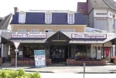 Отель Hotel Des Voyageurs Argentan в городе Аржантан, Франция