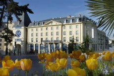 Отель Plessis Grand Hotel в городе Ле Плеси-Робинсон, Франция