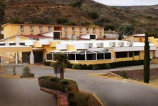 Отель Hotel Hacienda De Villa в городе Идальго-дель-Парраль, Мексика