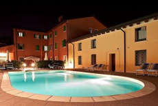 Отель Corte Castelletto Hotel Nogarole Rocca в городе Ногароле-Рокка, Италия