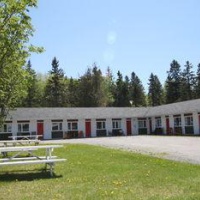 Отель Motel et Camping de l'Anse в городе Римуски, Канада