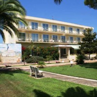 Отель Hotel Spa La Madrague Lucciana в городе Люссиана, Франция