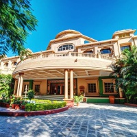 Отель Shraddha Sarovar Portico в городе Ширди, Индия