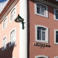 Отель Hotel Zenite в городе Ангра-ду-Эроишму, Португалия