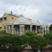 Отель Grovely House Bed & Breakfast в городе Стэнтхорп, Австралия