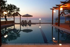 Отель Mesogios Beach в городе Kaloudiana, Греция