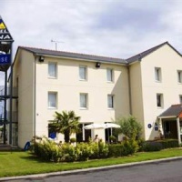 Отель Akena City Saumur в городе Ле-Кудре-Макуар, Франция