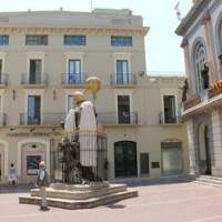 Отель The Museum Apartments в городе Фигерас, Испания