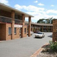 Отель Queensgate Motel в городе Квинбеян, Австралия