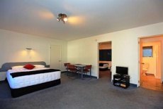 Отель Kapiti Lindale Motel & Conference Centre в городе Парапарауму, Новая Зеландия