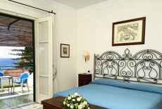 Отель Aurora Residence Amalfi в городе Амальфи, Италия