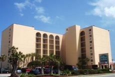 Отель Coral Beach Resort Ormond Beach в городе Ормонд-Бай-Те-Си, США