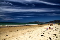 10 самых красивых пляжей в Испании, где можно наслаждаться уединенным отдыхом