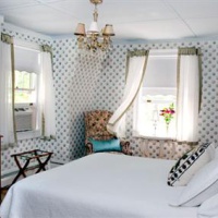 Отель Hilltop House Bed & Breakfast Amenia в городе Амения, США