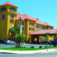Отель La Quinta Inn & Suites Fresno Riverpark в городе Фресно, США