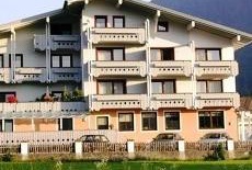 Отель Hotel Pension Kreuzeck Appartements в городе Вайссенбах-на-Лехе, Австрия