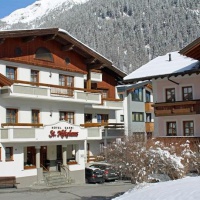 Отель St Nikolaus в городе Ишгль, Австрия