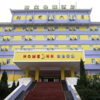 Отель Home Inn Deyang Minjiang West Road в городе Дэян, Китай