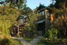 Отель Mountain Quail Lodge and Tented Camp в городе Pangot, Индия
