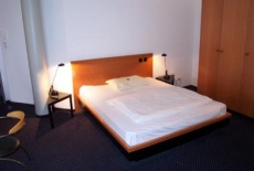 Отель Mikado Hotel & Suites в городе Флёрсхайм-на-Майне, Германия