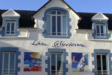 Отель Les Glycines в городе Бильё, Франция