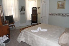Отель The Heritage House Inn Bed & Breakfast в городе Джонстаун, США