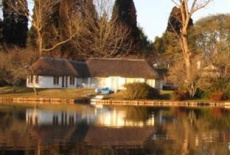 Отель Beacon Vlei Guest Farm Guesthouse в городе Ноттингем-Роуд, Южная Африка