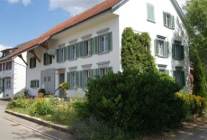 Отель Homestay In Near Zurich Trasadingen в городе Халлау, Швейцария