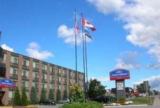 Отель Howard Johnson Toronto Aurora в городе Орора, Канада