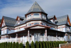 Отель Mansion Inn Lake Stevens в городе Лейк Стивенс, США