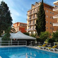 Отель Hotel Minerva Riviera de las Palmas в городе Пьетра-Лигуре, Италия
