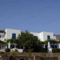 Отель Spanos Apartments в городе Гаврион, Греция
