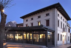 Отель La Locanda alla Stazione в городе Понте-нелле-Альпи, Италия