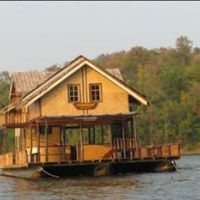 Отель The Floating Houses в городе Си Сават, Таиланд