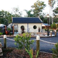 Отель Waverley House Cottages Lakes Entrance в городе Лейкс-Энтранс, Австралия