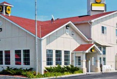 Отель Super 8 Motel Leavenworth (Kansas) в городе Ливенворт, США