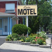Отель Lucien Motel в городе Уитби, Канада