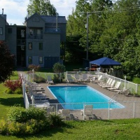 Отель Holiday Villa Resorts at Monte Ste Anne в городе Бопре, Канада
