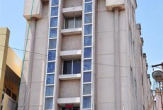 Отель Golden Tower в городе Майиладутурай, Индия
