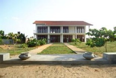 Отель Villa Nilaveli в городе Нилавели, Шри-Ланка